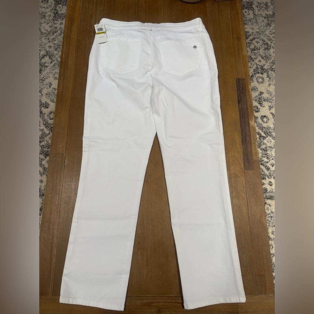 Democracy Women's Straight Leg White Jeans - Picture 2 of 4